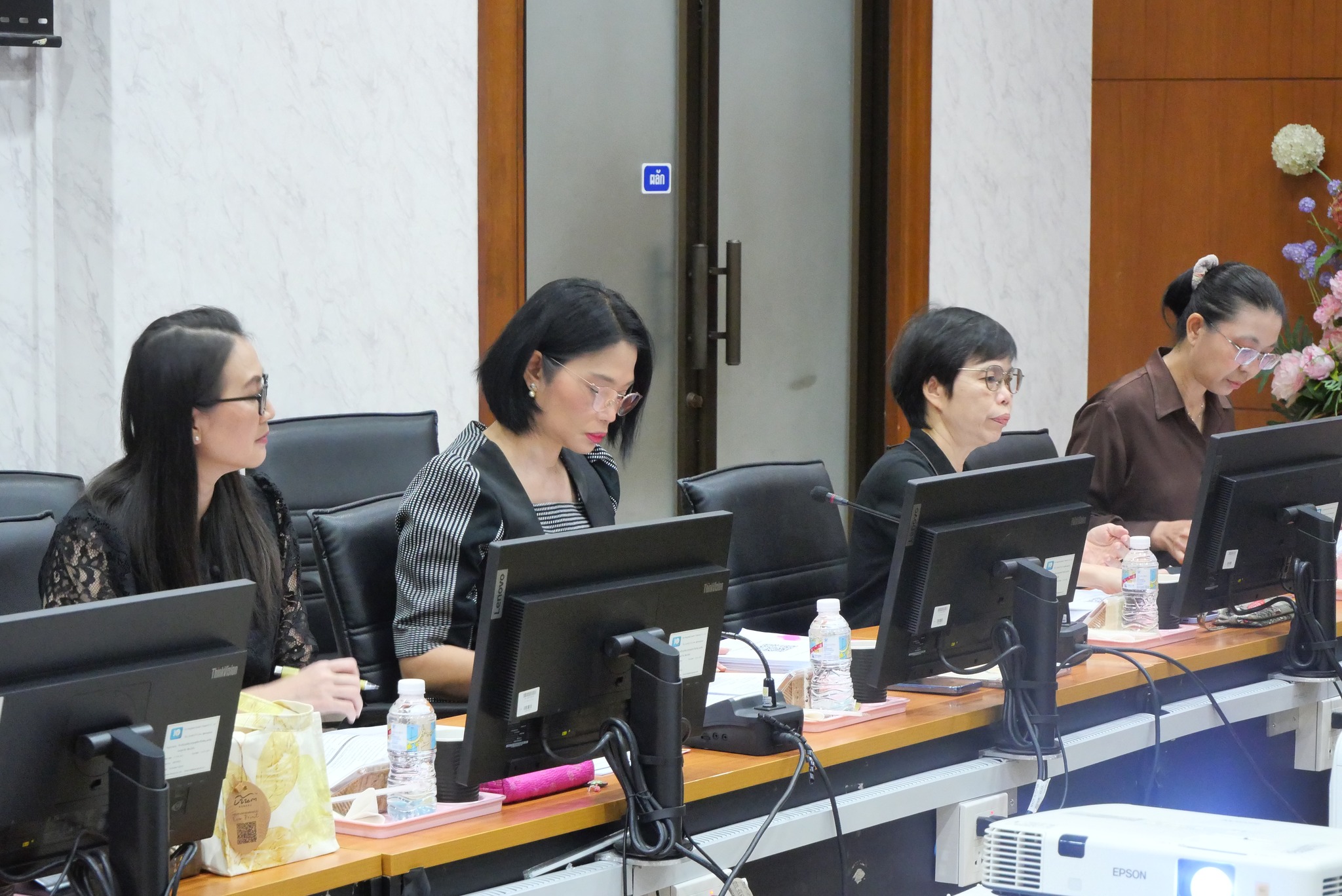 title - ผชช.สพท. ร่วมประชุมคณะทำงานพิจารณาผลงานการปฏิรูปที่ดินเพื่อส่งประกวดรับรางวัล ครั้งที่ 1/2569 